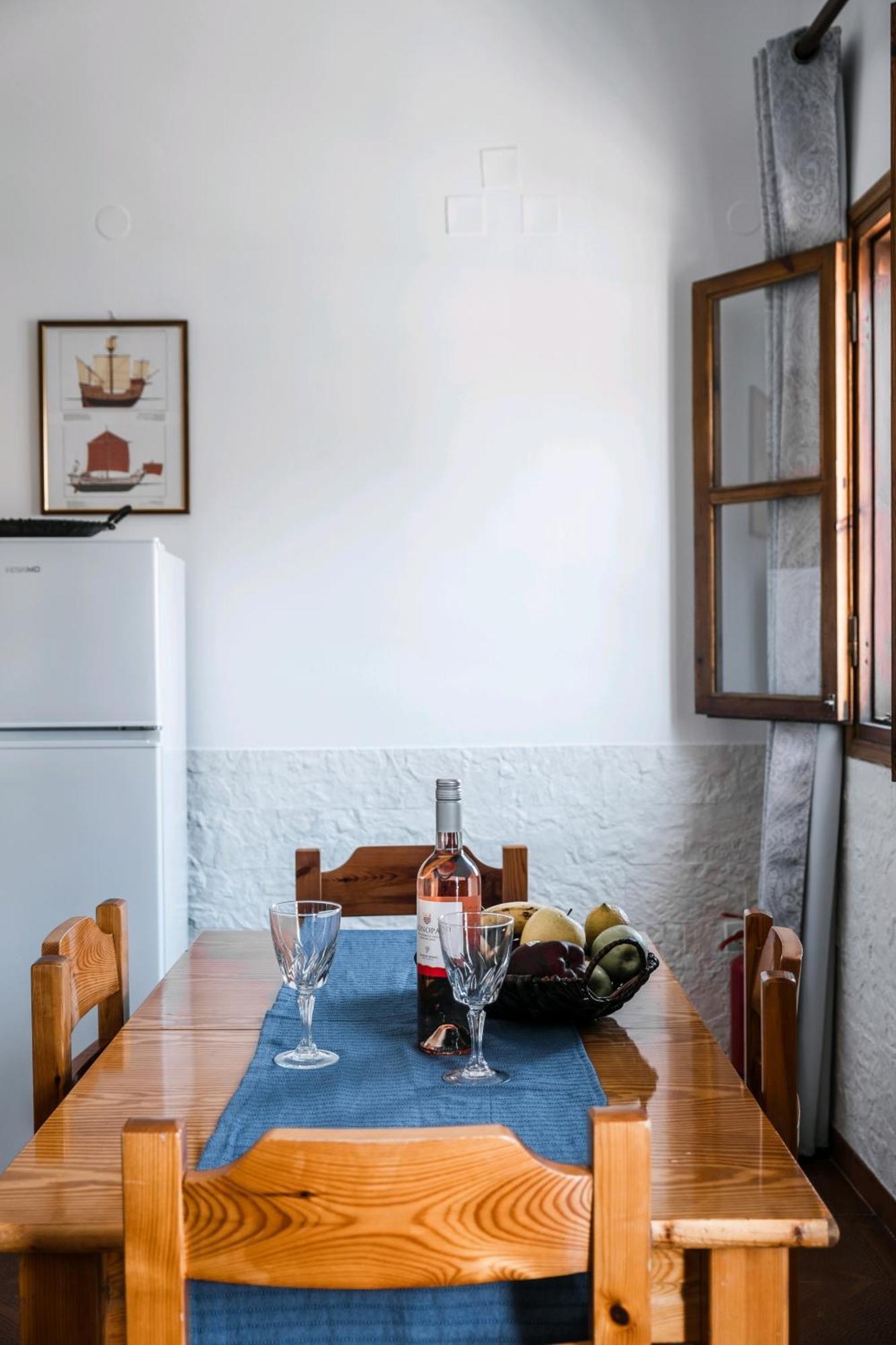 Perla Di Mare Appartement Sými Buitenkant foto