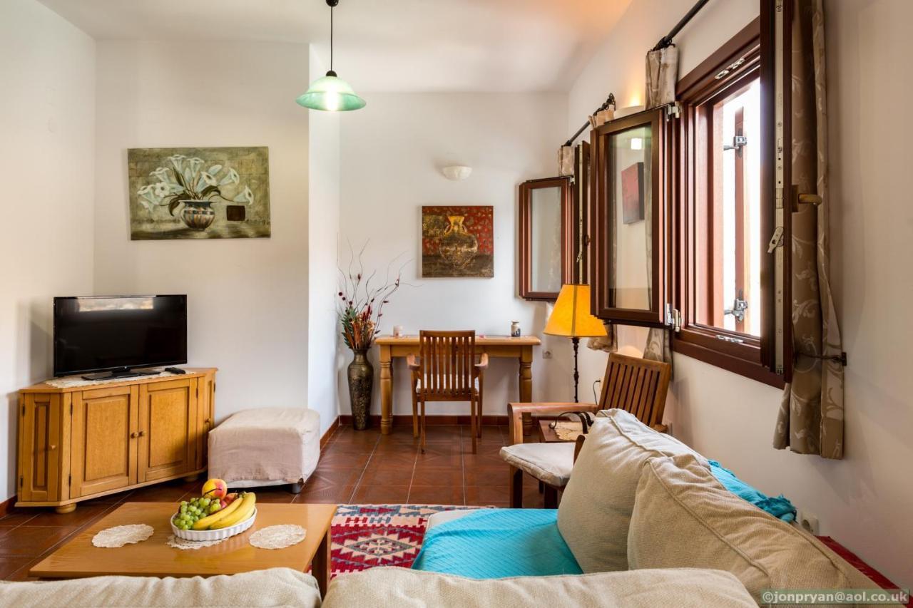 Perla Di Mare Appartement Sými Buitenkant foto