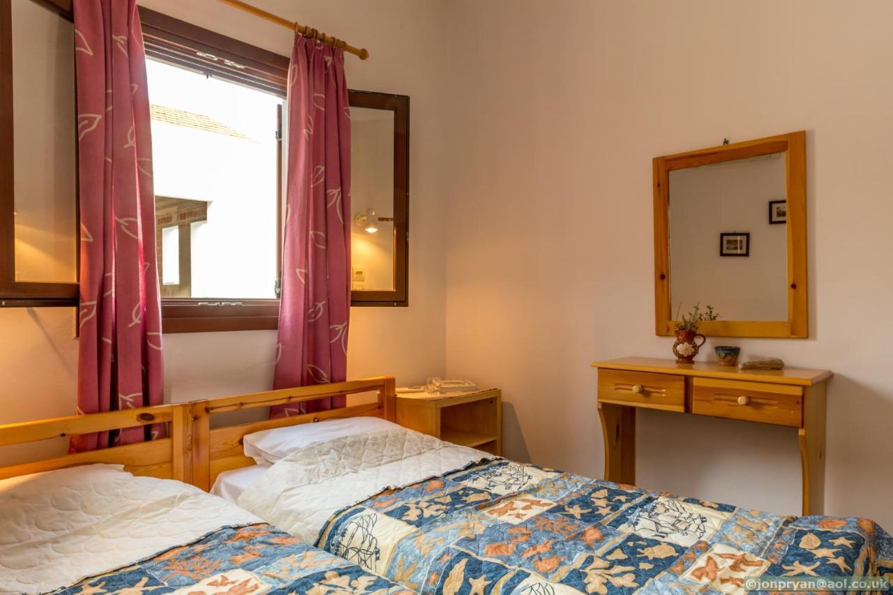 Perla Di Mare Appartement Sými Buitenkant foto