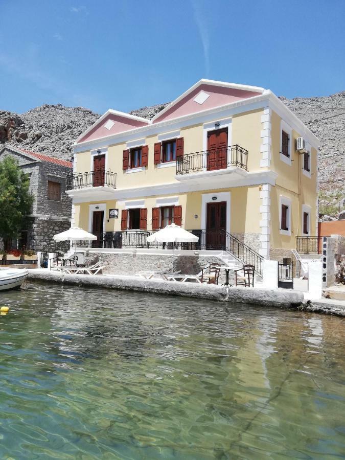 Perla Di Mare Appartement Sými Buitenkant foto